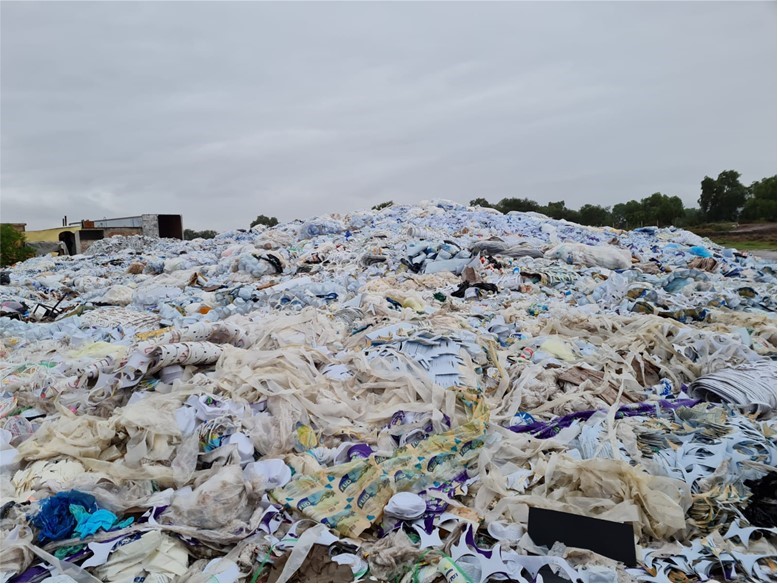 Pie de foto: Residuos acumulados por Comercializadora El Capricho