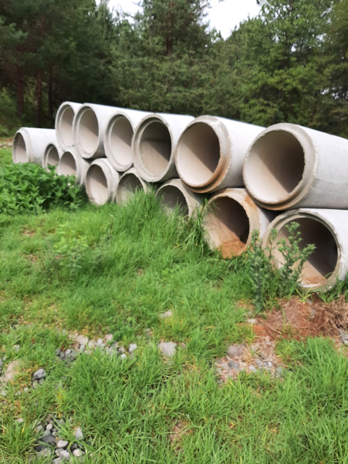 Pie de foto: La demanda de infraestructura para el traslado de agua aumenta en Valle de Bravo.