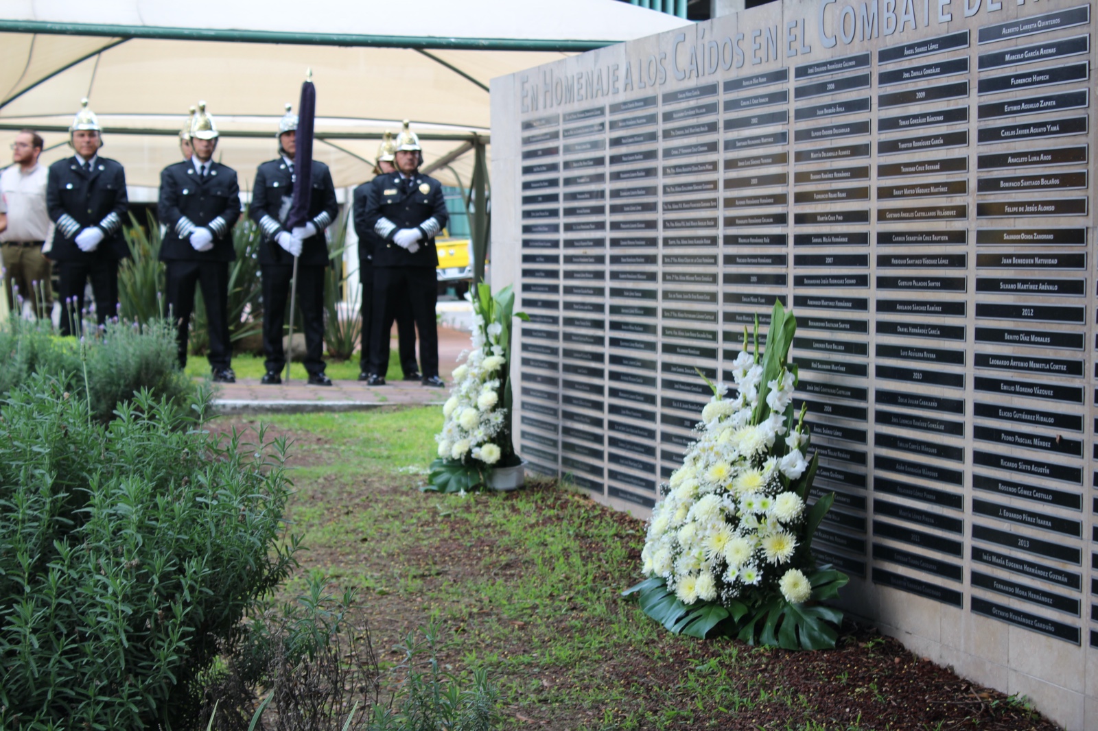 Homenaje a los combatientes que murieron combatiendo incendios forestales. Crédito: Conafor